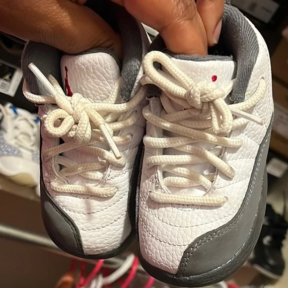 Jordan retro 12 gray and white - Picture 5 of 5